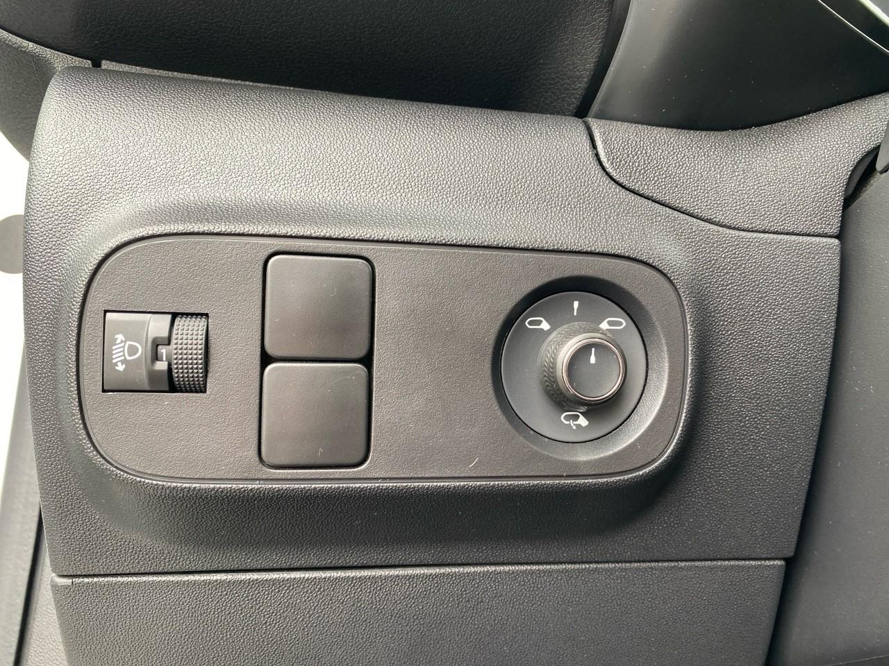 Citroën C3 1.2 puretech 83ch s&s shine — photo 17