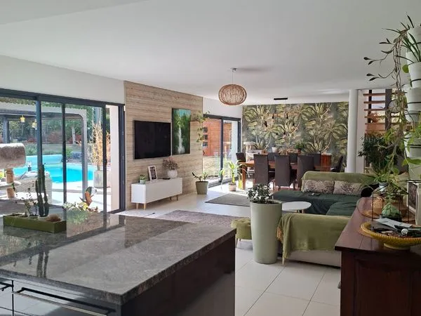Villa 311m², piscine, Woippy Pâtis