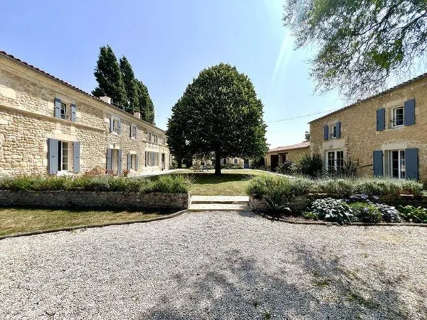 Demeure 12 pièces 494 m²