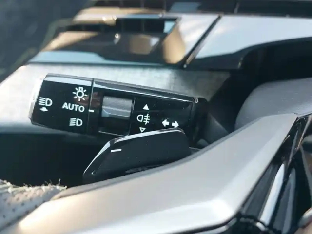 Peugeot 3008 electrique 210 ch 73 kwh — photo 20