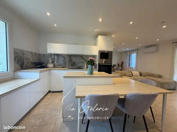 Propriété 4 pièces 87 m²