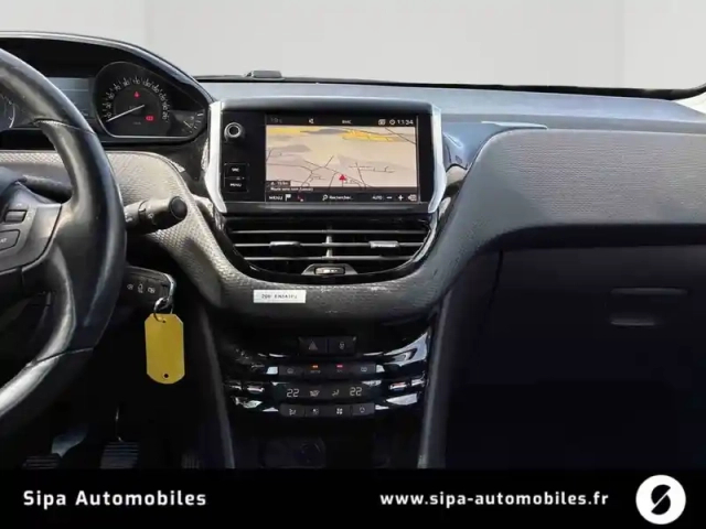 Peugeot 208 1.2 puretech 110ch s&amp;s bvm5 — photo 20
