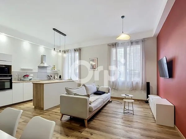 Appartement 2 pièces 64 m²
