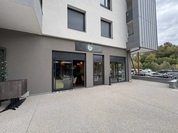 Fonds de commerce 102 m²