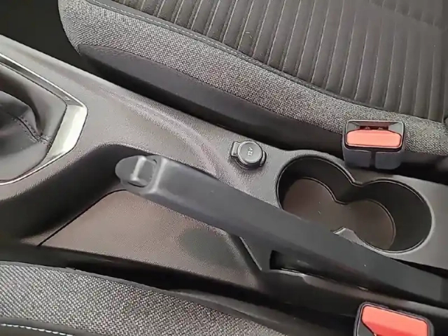 Peugeot 208 puretech 75 s&amp;s bvm5 — photo 22