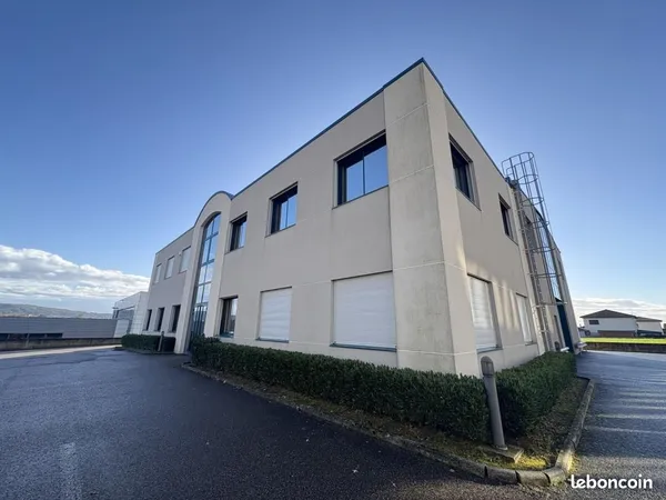 Bureaux 284 m²