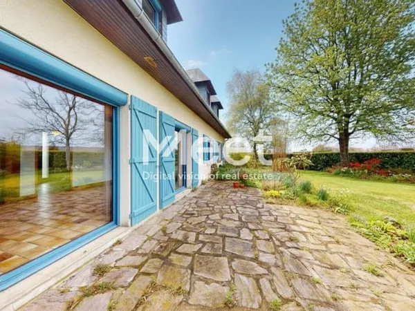 Maison 8 pièces 274 m²