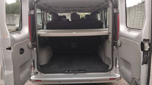 Renault Trafic Passenger L2 H1 2.0 dCI 115 - Expression – 2013 – 102821 km – Diesel – Boîte Manuelle — photo 38