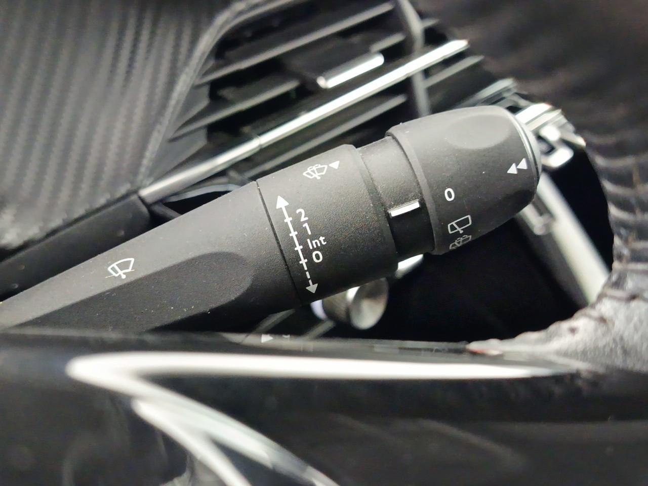 Peugeot 208 puretech 75 s&s bvm5 style — photo 23
