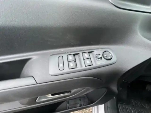 Citroën Berlingo taille m - 1.5 bluehdi 130ch s&amp;s max eat8 5 places — photo 13