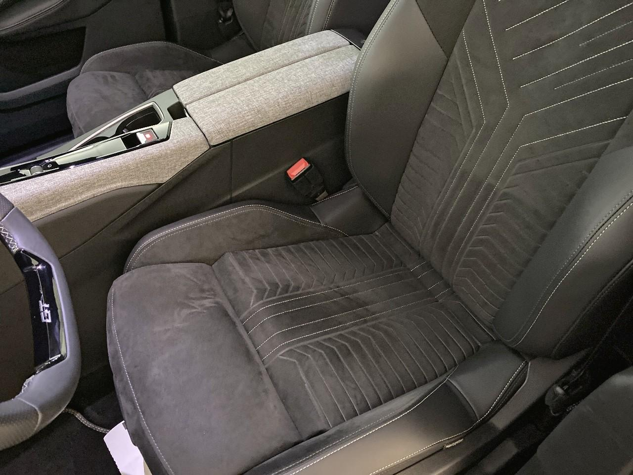 Peugeot 3008 electrique 210 ch 73 kwh gt — photo 9
