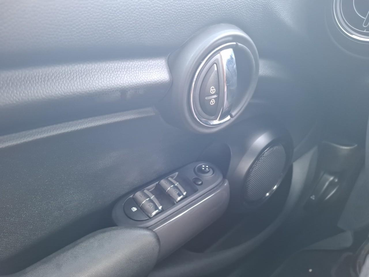 Mini One mini cooper 136ch classic bva7 — photo 18