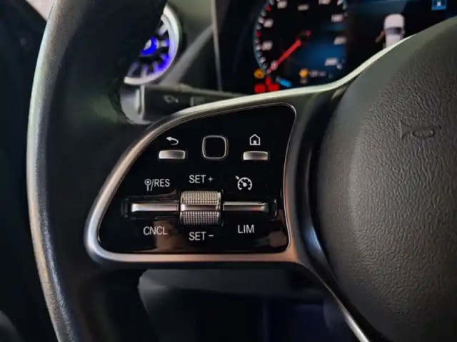 Mercedes Gla 200 d progressive line — photo 50