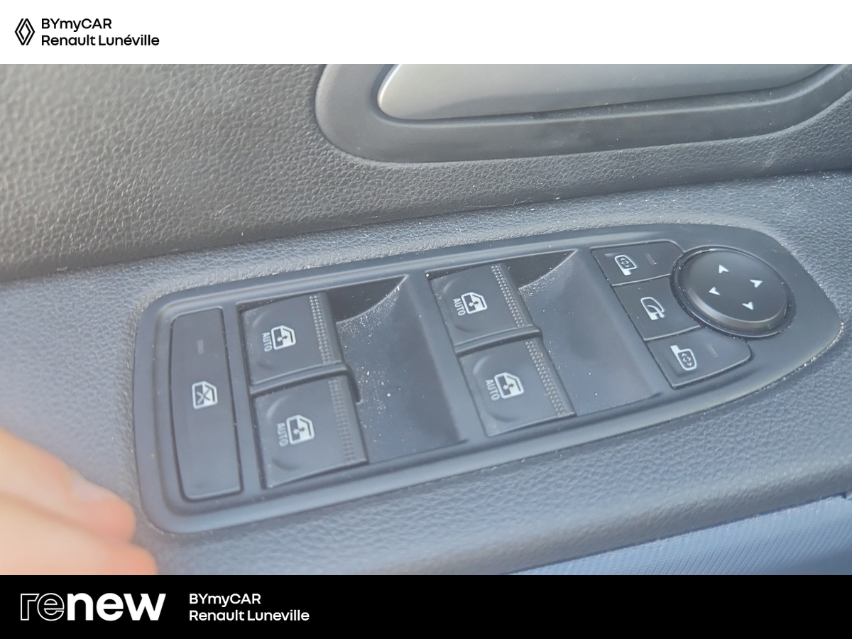 Dacia Duster Hybrid 140 — photo 19