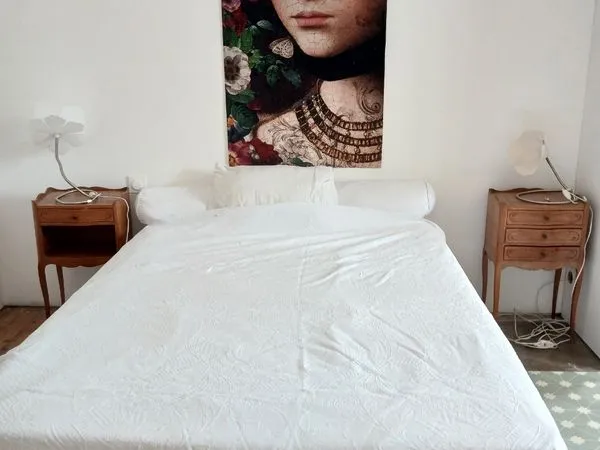 Chambre meublée lumineuse et calme