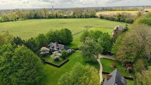 Maison 10 pièces 530 m²