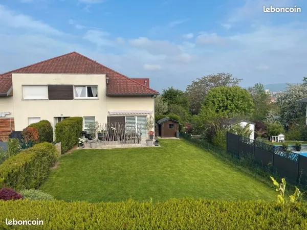 Comme une maison : jardin clos, terrasse, garage