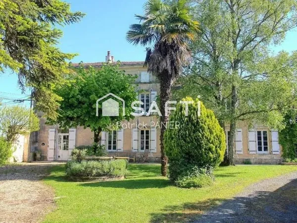 Demeure 20 pièces 716 m²