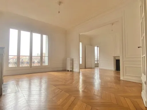 Appartement 6 pièces 197 m²