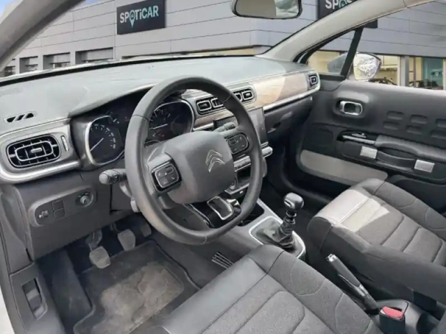 Citroën C3 1.2 puretech 110ch s&amp;s shine 120-123g — photo 8