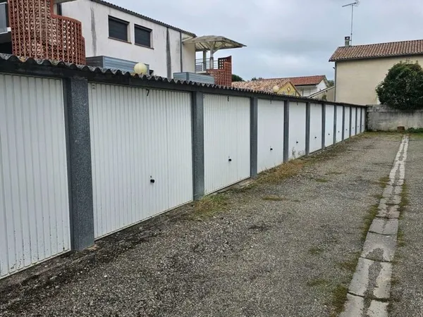 Grand box garage fermé 40m3 centre Montauban