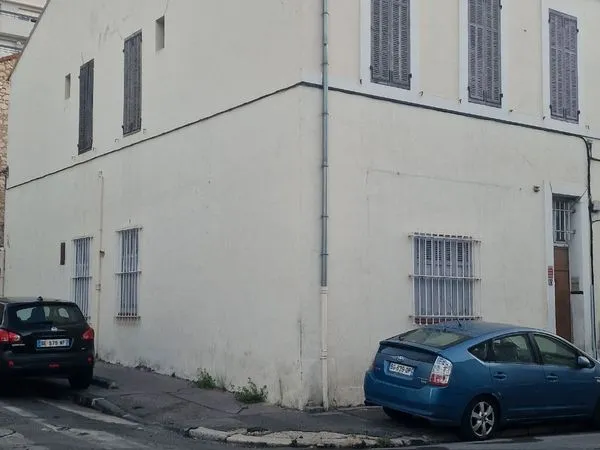 Locale location