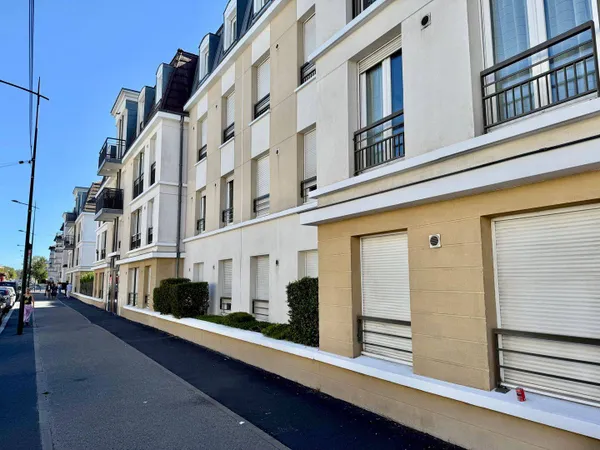 Studio 1 pièce 33 m²