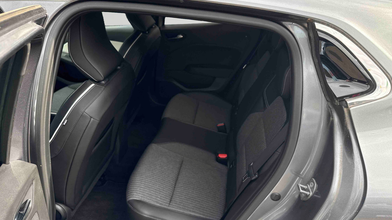 Renault Clio E-Tech full hybrid 145 — photo 12