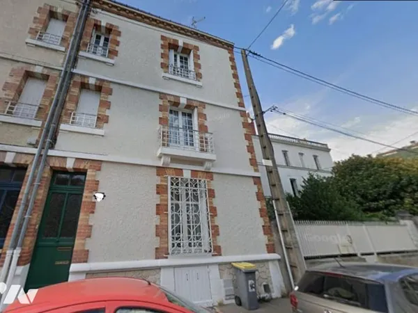 Maison 12 pièces 220 m²