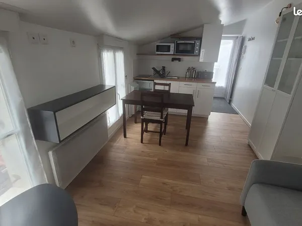 Studio meublé 23m² - Hyper centre - Au calme - Disponible immédiatement