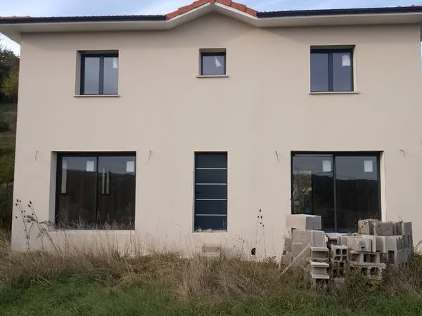 Maison 160 m² hors d'eau hors d'air sur 2 306 m² de terrain - Marcilloles (38) - à finir