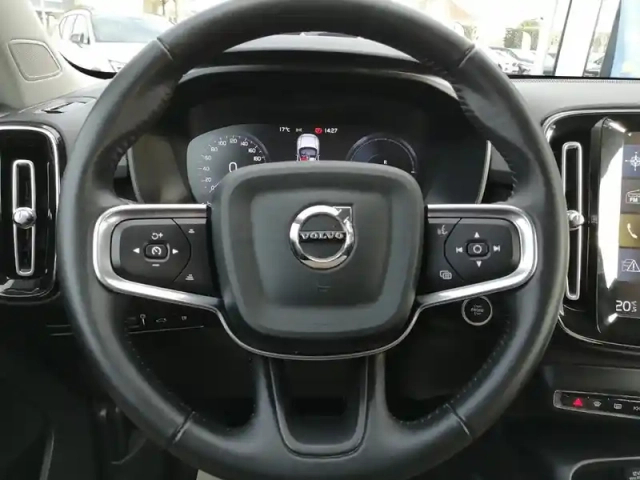 Volvo Xc40 t5 recharge 180+82 ch dct7 — photo 9