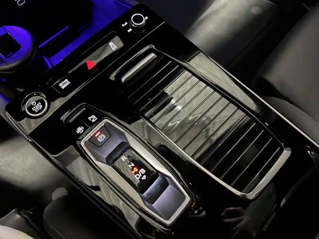 Audi E-Tron q6  387 ch 100 kwh quattro — photo 19