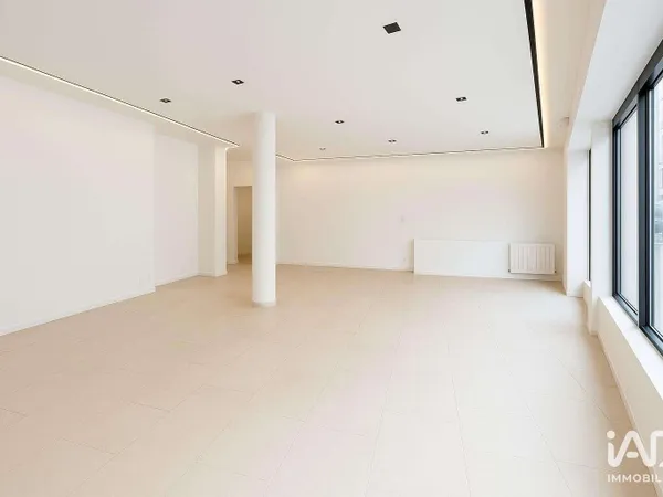 A louer boutique de 87m² à Paris 75018 prox mairie