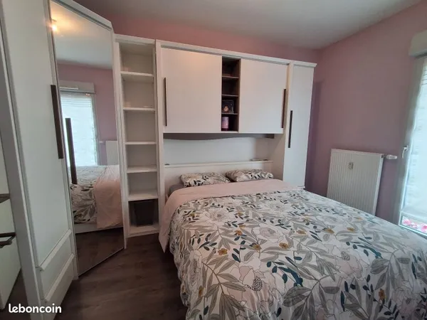 Appartement 2 pieces 41 m2 rez-de-chaussee avec terrasse, jardin, garage disponible