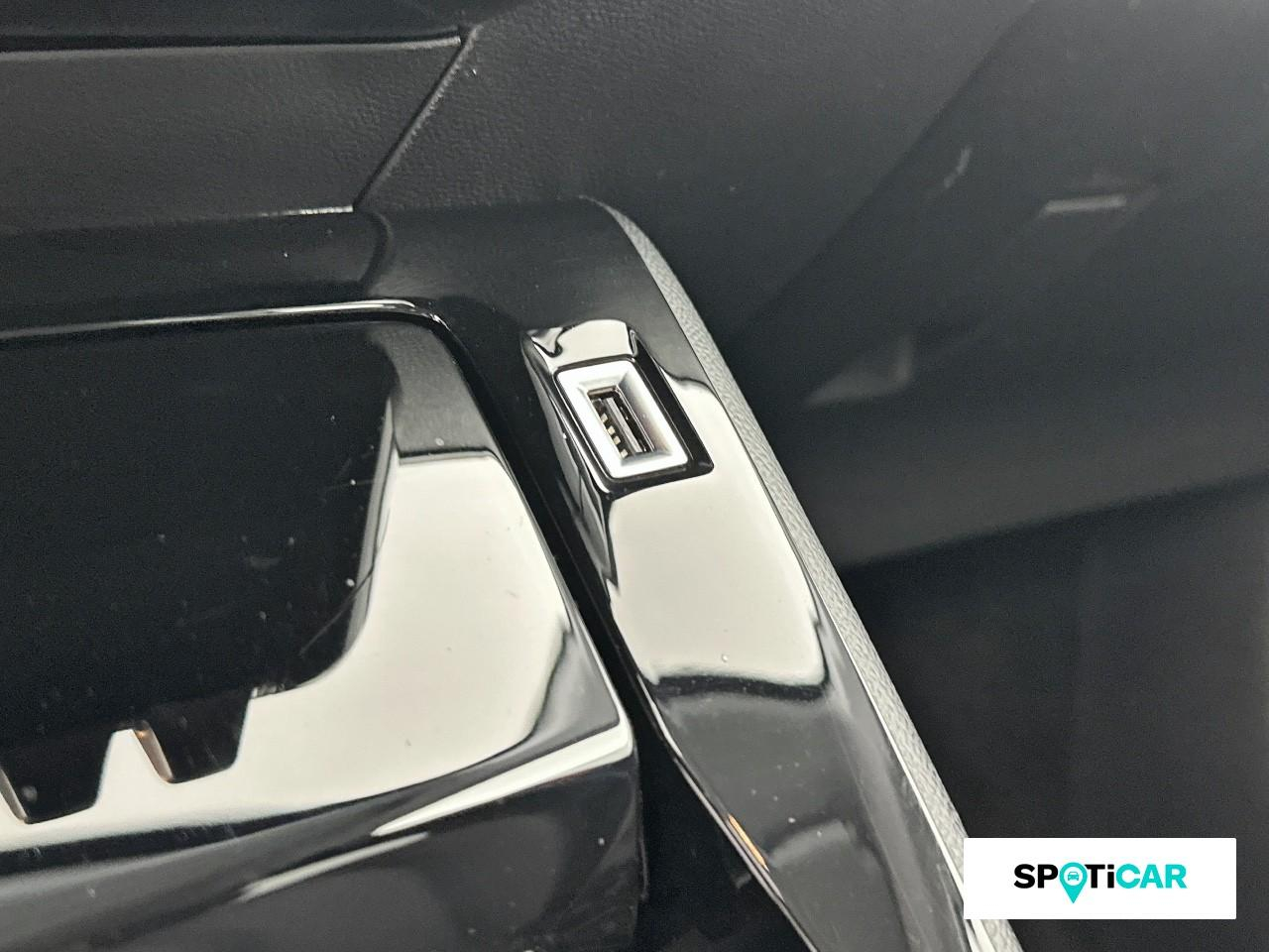 Peugeot 208 e-208 136ch allure pack — photo 16