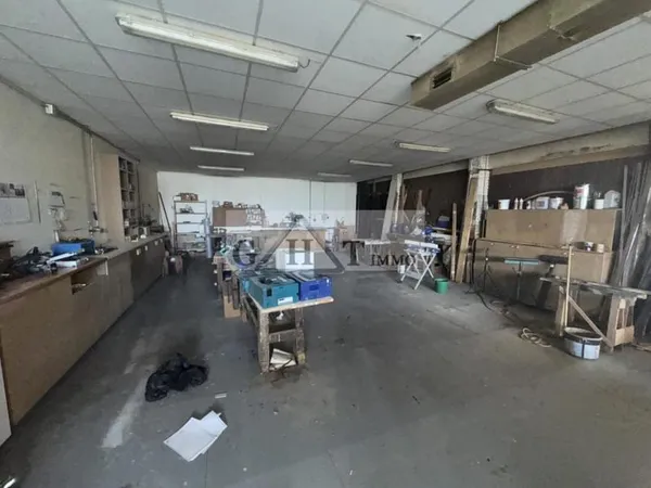 A vendre 650m2 d'entrepot - bureaux à Champigny-Sur-Marne
