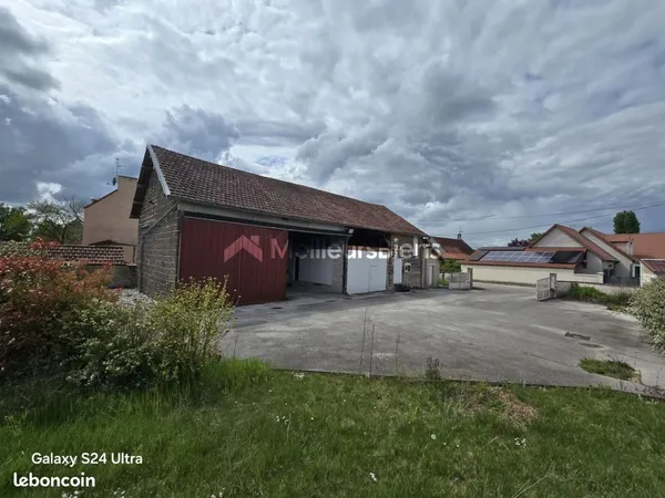 Hangar 4 pièces 180 m²