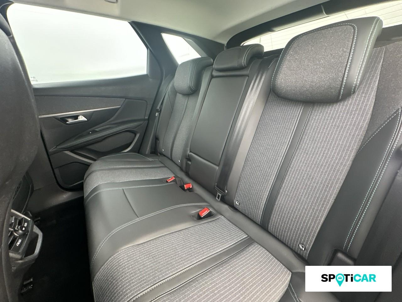Peugeot 3008 hybrid 225ch allure pack e-eat8 — photo 10