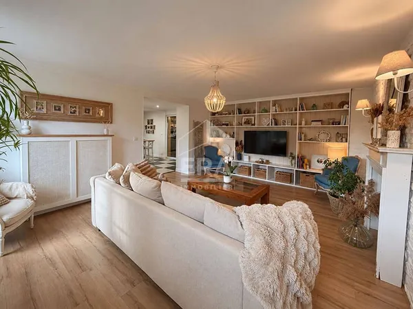 Maison 6 pièces 177 m²