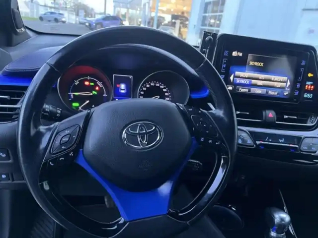 Toyota C-Hr 1.8 hybride 122 graphic — photo 10
