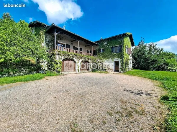 Maison 8 pièces 180 m²