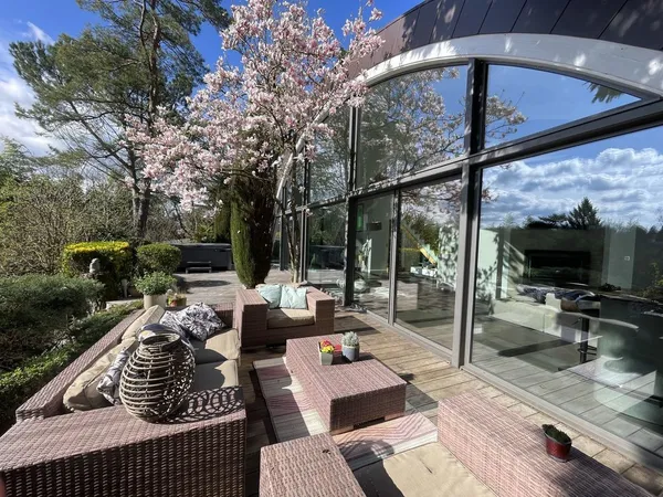 Maison 7 pièces 260 m²
