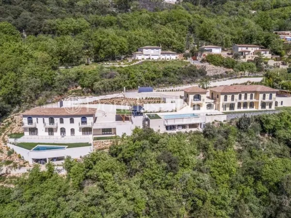CABRIS : Exceptionnelles villas avec vue mer panoramique