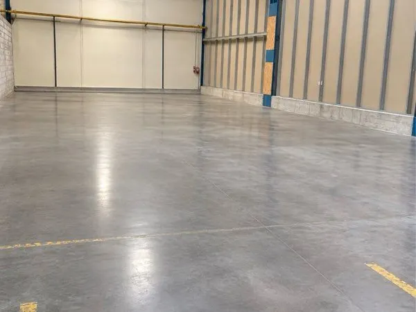 HANGAR BOX DEPOT LOCAL 250 m² jusqu'à 500 m2- HAUTEUR 7 M - AMÉNAGEMENT SUR MESURE POSSIBLE