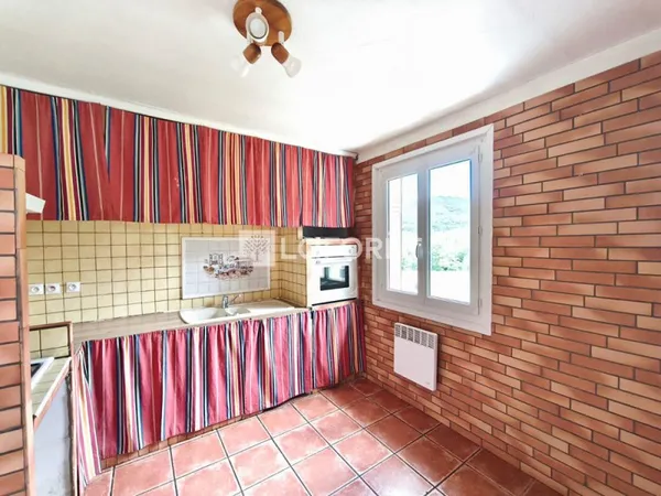À vendre à Arles sur tech Appartement de 55m² au 3eme et dernier étage avec vue dégagée sur la natur