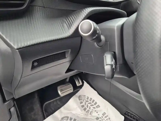 Peugeot 2008 electrique 136 ch — photo 38