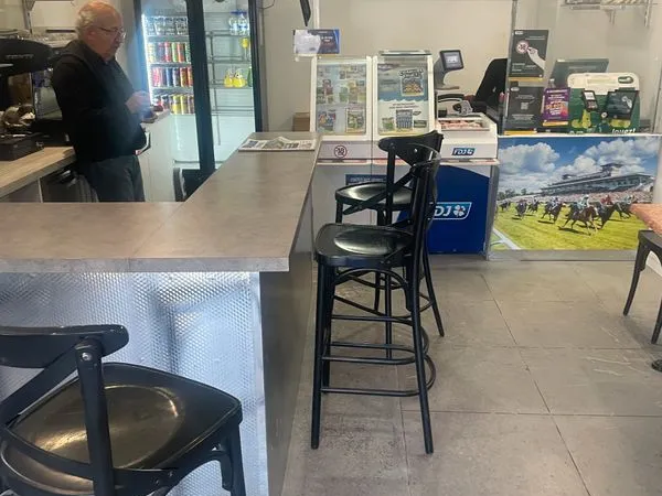 Location local, Commercial