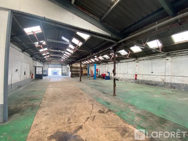 Local commercial 420 m²