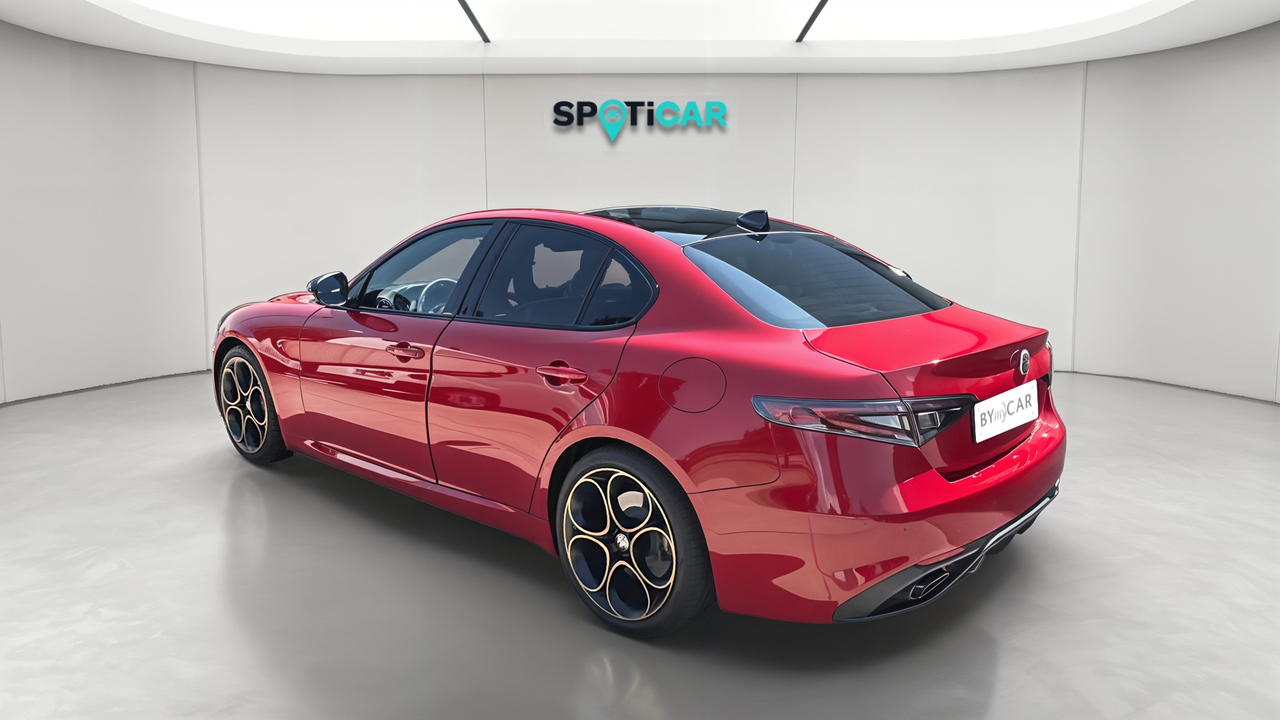 Alfa Romeo Giulia 2.2 160 ch AT8 — photo 3